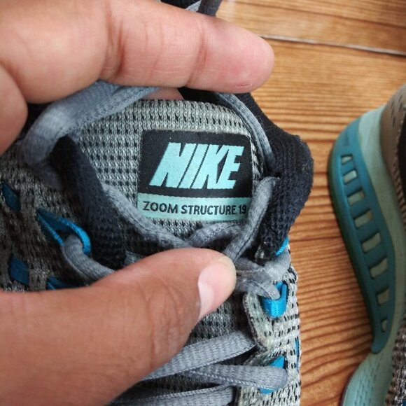 Nike Women's Air Zoom Structure 19 Gray Running Shoe sneakers size 9.5 - Picture 10 of 11